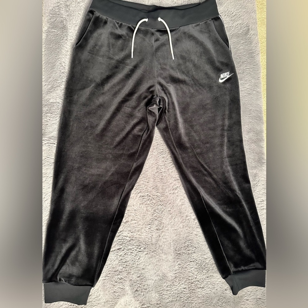 Nike. Women’s Velor track pants. Standard fit. New with tags. Size L. - Picture 3 of 8
